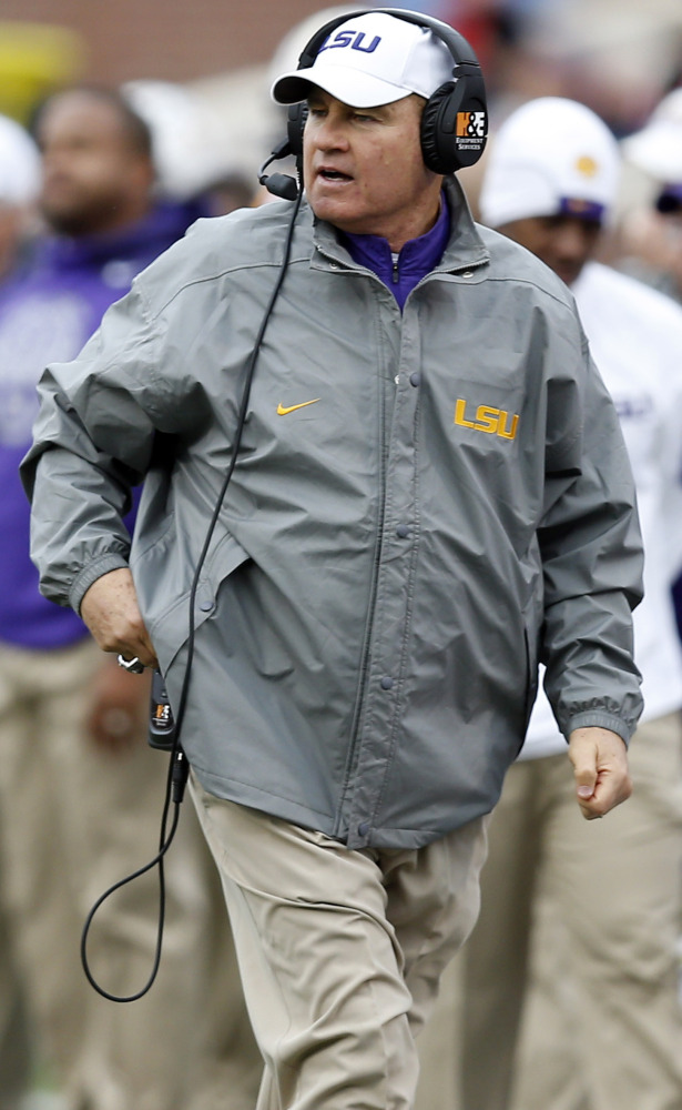 LSU Coach Les Miles is under fire after a string of three straight losses dropped the once undefeated Tigers (7-3) out of the Top 25.