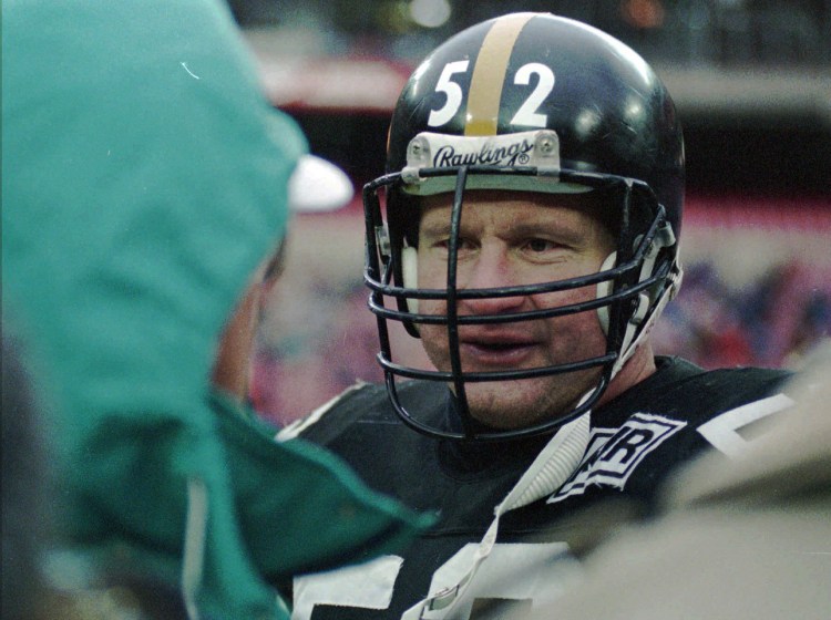 Mike Webster, shown in 1988, was one of the NFL’s best offensive linemen with Pittsburgh, a future Hall of Famer. But a brain injury eventually led him to commit suicide at age 50. The Associated Press