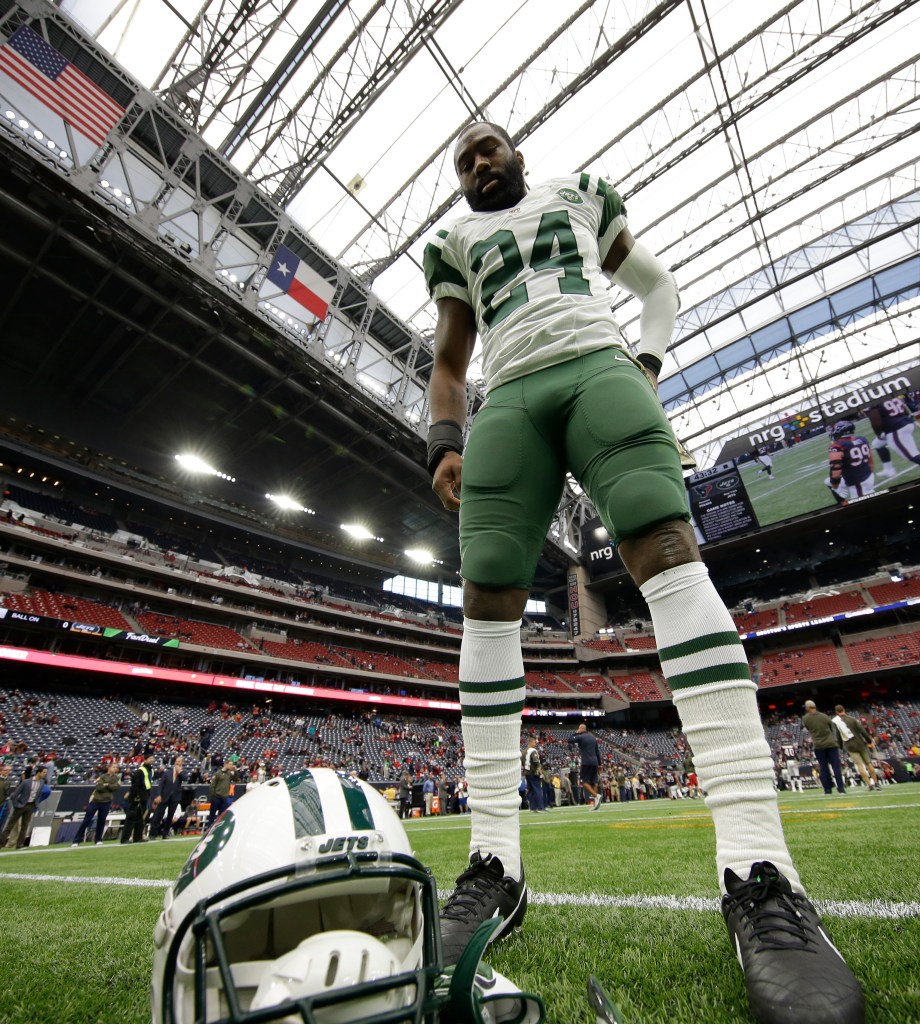 Darrelle Revis helped the Patriots win the Super Bowl last season, but returned to the Jets in the offseason and took with him a knowledge of New England’s schemes he hopes will help him Sunday. File Photo/The Associated Press