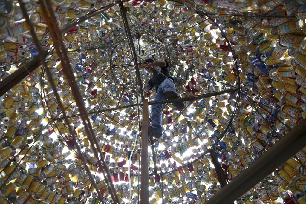 A look at the 10,000-can tree from the inside where wire framing supports the beverage cans.