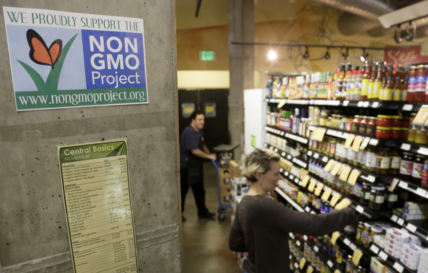 Maine should drop the sunset provision of its GMO labeling mandate but keep language tying implementation of the law to action by other states.