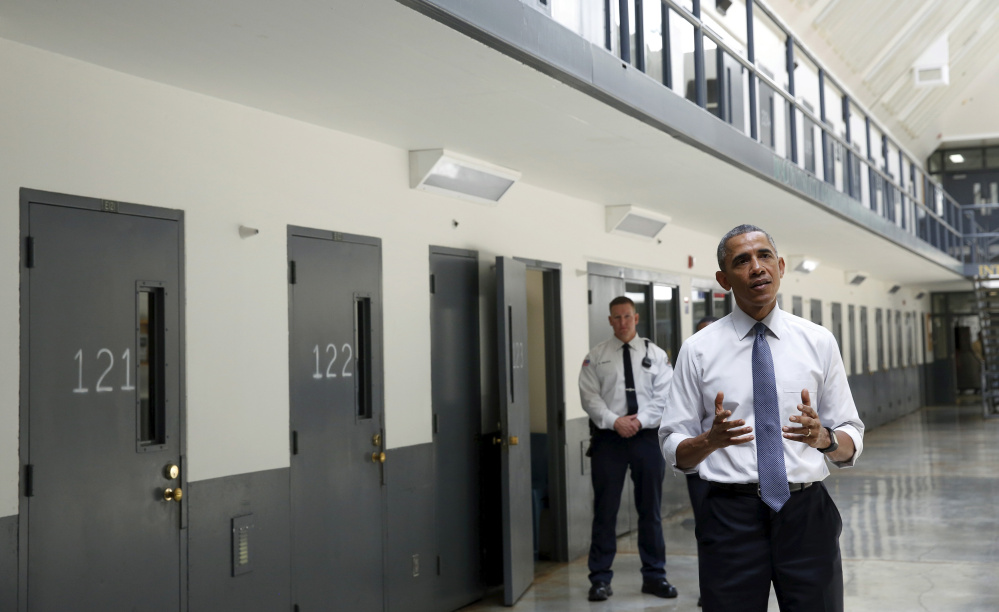 U.S. President Barack Obama speaks during his visit to the El Reno Federal Correctional Institution outside Oklahoma City July 16, 2015.  Obama is the first sitting president to visit a federal prison.      REUTERS/Kevin Lamarque  - RTX1KKRY