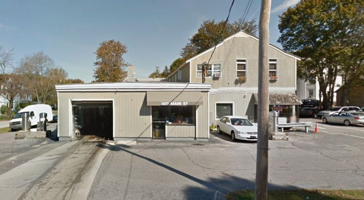 Tom & Jerry's Car Wash at 299 Main St. in Westbrook. Google image