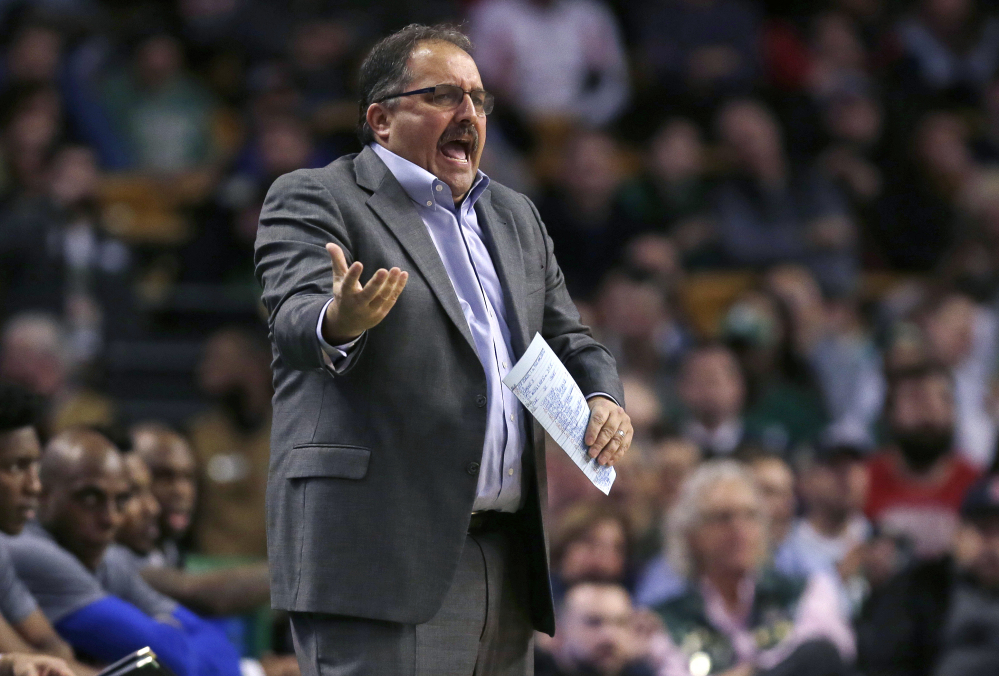 Detroit Pistons head coach Stan Van Gundy calls to his players during the first quarter.
