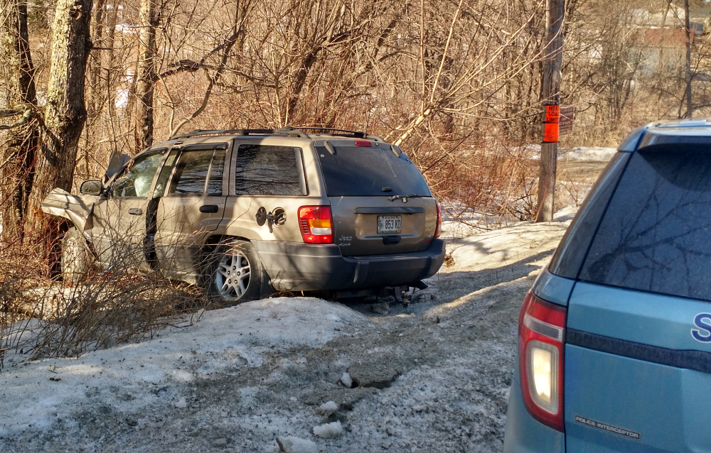 An escapee from a Franklin County sheriff’s tranport van allegedly stole an SUV, crashing it before he was caught in Chesterville a short time after his escape in Farmington.