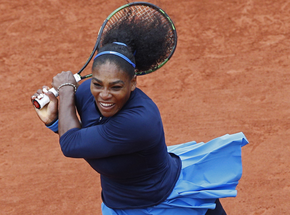 Serena Williams struggled in the first set of her semifinal Friday at the French Open against Kiki Bertens, but she escaped with a 7-6 (7), 6-4 victory.