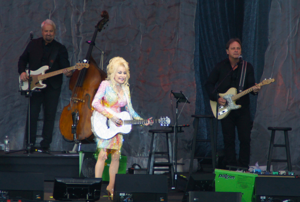 Dolly Parton entertains a crowd a Darling's Waterfront Pavilion in Bangor Saturday night. (Robert Ker photo)