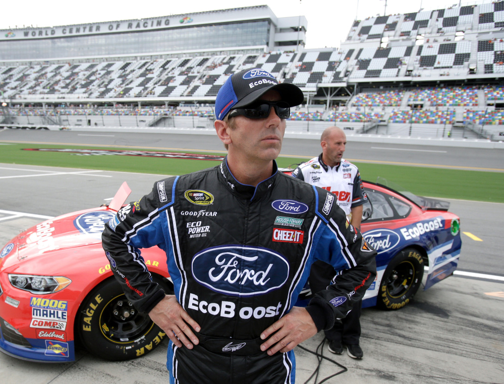 Greg Biffle led a strong day of qualifying for Ford on Friday, winning the pole position for Saturday's Sprint Cup race in Daytona Beach, Florida.