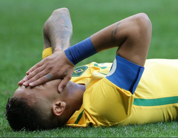 Neymar, one of the world's top young soccer players for Brazil, limped off the practice field on Tuesday.