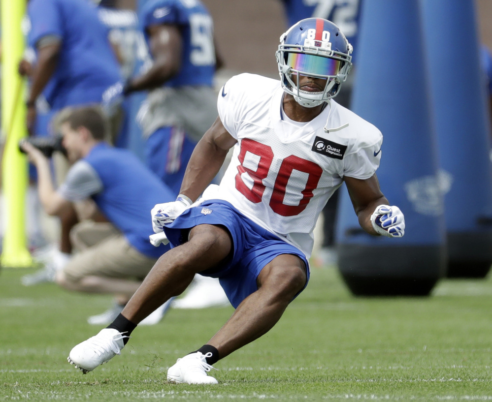 Wide receiver Victor Cruz, who has played six games for the New York Giants in the past two years because of injuries, is now working his way back from a groin ailment.