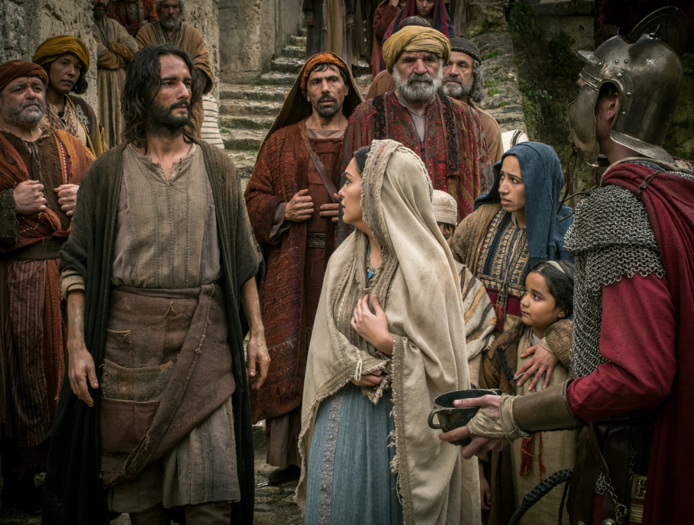 Rodrigo Santoro as Jesus, foreground left, and Nazanin Boniadi as Esther.
