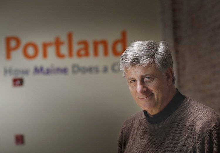 Steve Hewins, former executive director of Downtown Portland, has been named director of the state's restaurant and innkeepers associations.