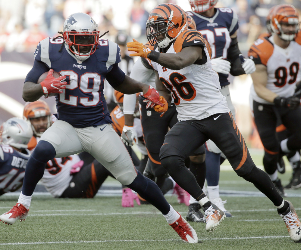 LeGarrette Blount, left, has become an outstanding running back for the New England Patriots. He joined the team after walking away from the Pittsburgh Steelers in 2014.