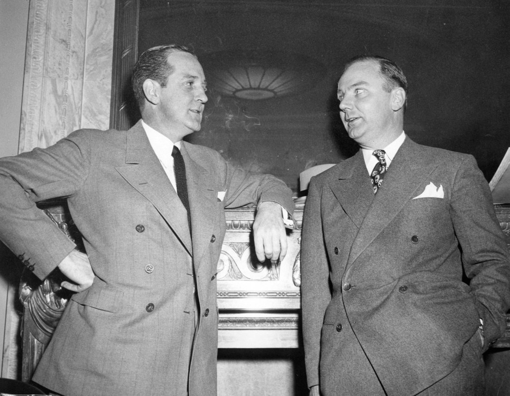Preston Tucker with his attorney D.W. Holloman in November 1946. 