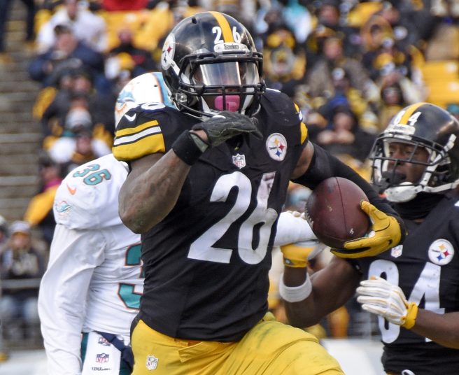 Le'Veon Bell is now the main runner for the Pittsburgh Steelers, which has helped him and the franchise.