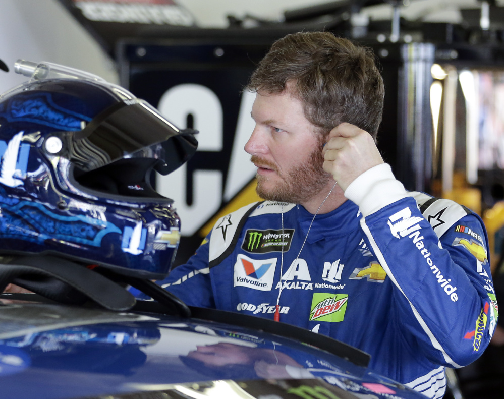 Dale Earnhardt Jr., a two-time Daytona 500 champion, will start from the front row Sunday after qualifying second behind Hendrick Motorsports teammate Chase Elliott.