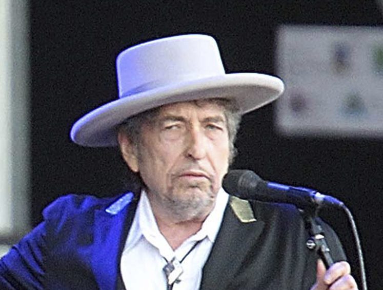 The 2016 Nobel Prize in Literature was awarded to Dylan "for having created new poetic expressions within the great American song tradition."