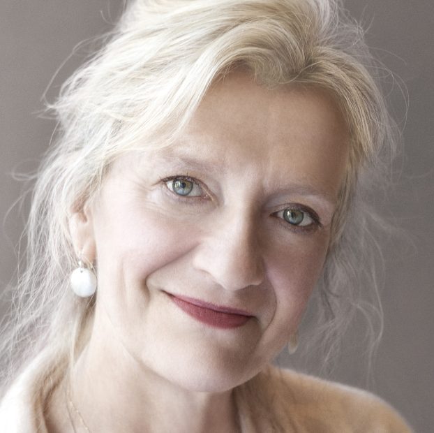 Judges on Elizabeth Strout's writing: 'The blade of her wit is so sharp, you barely feel it until after the slice. '