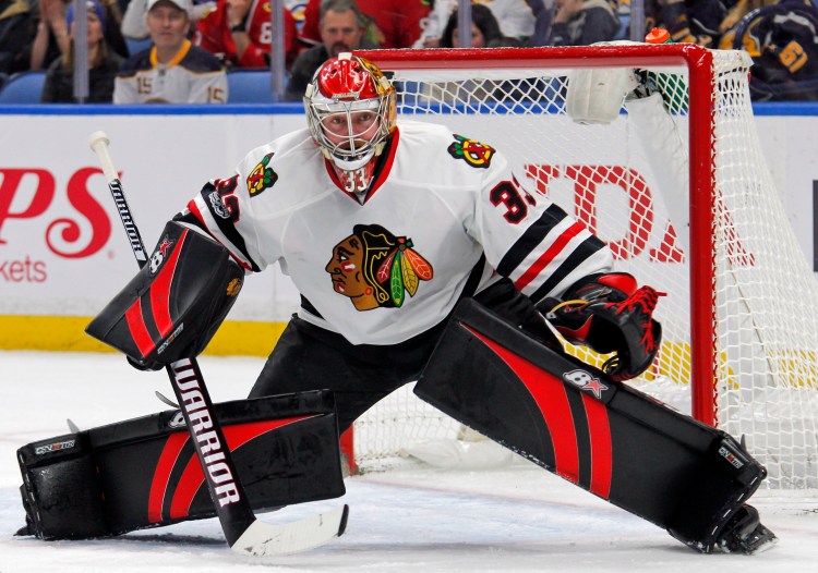 Scott Darling, the Chicago Blackhawks' longtime backup, is taking over as Carolina's top option following his April trade to the Hurricanes.