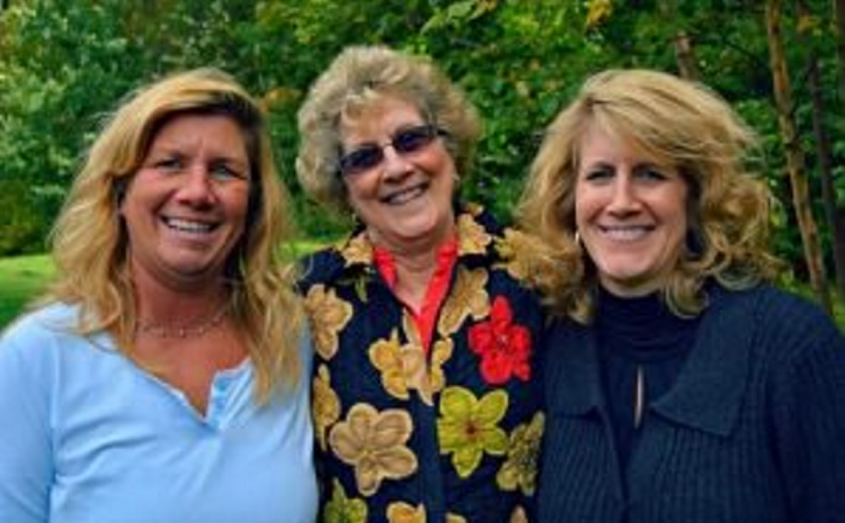 Lori Hayden, left, with her mother, Darla Pickett, and sister Trisha Austin.