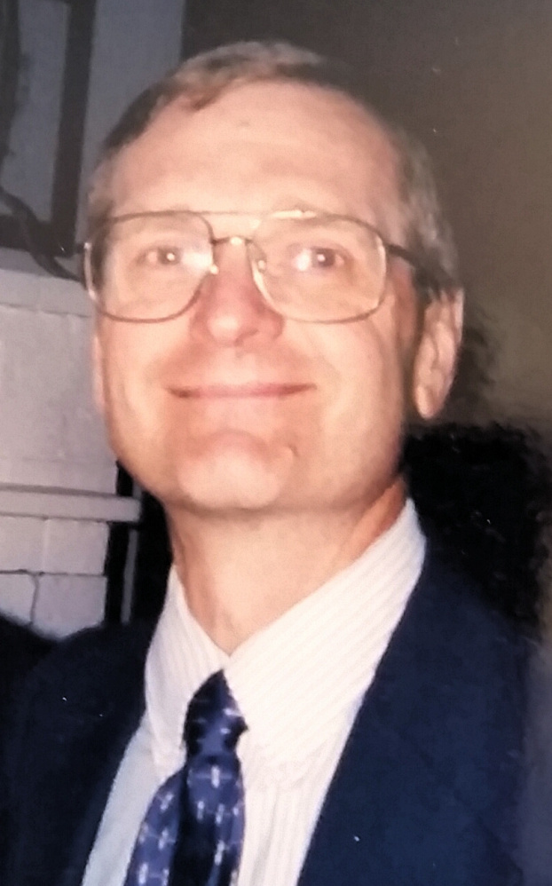 Arthur Marcoux, an accountant who operated Service Four in South Portland, died Sunday after suffering a severe reaction to wasp stings.