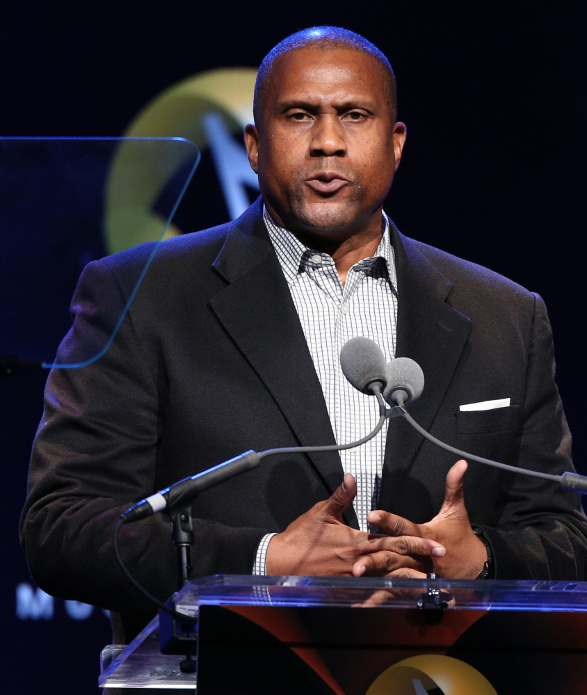 Tavis Smiley will take "Death of a King: A Live Theatrical Experience," to 40 cities, starting Jan. 15.