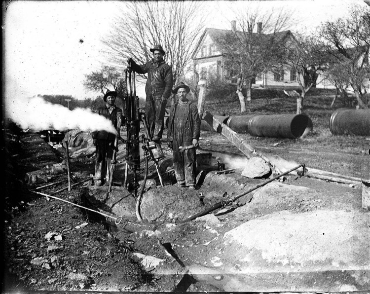 Italian immigrants lay water pipes in the Deering section of Portland around 1900. A letter writer says Columbus Day is a celebration of all Italian-Americans, not just one.