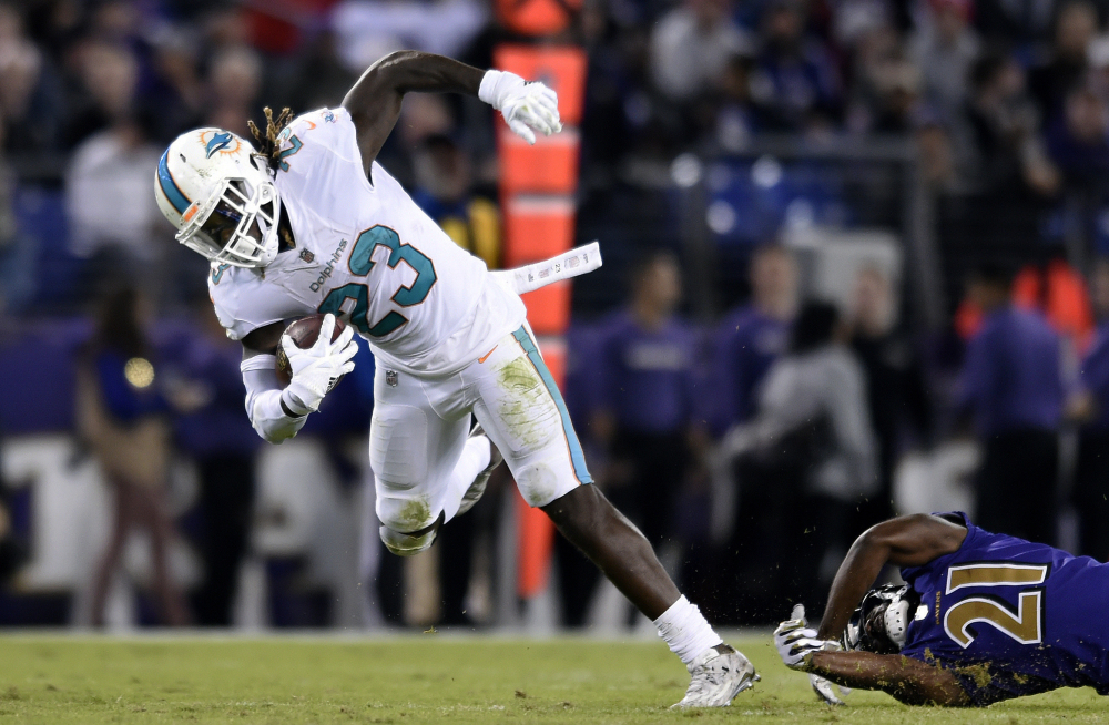 Jay Ajayi, who made it to the Pro Bowl last season as a running back for the Miami Dolphins, recently fell out of favor with the team and Tuesday was traded to the Philadelphia Eagles for a fourth-round draft choice.