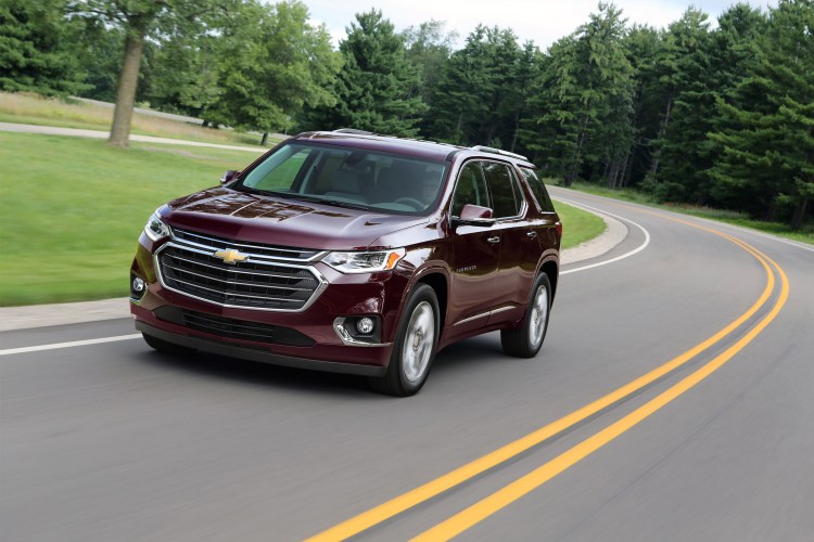 The 2018 Chevy Traverse is designed to look more like the full-size utilitarian giants known as the Suburban and Tahoe. 