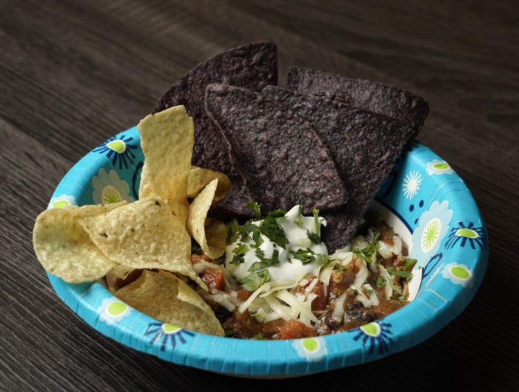 Chipotle chicken and black bean dip