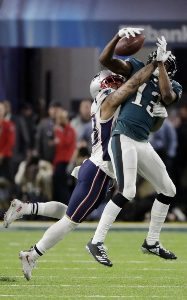 Eagles wide receiver Nelson Agholor makes a catch against New England safety Patrick Chung during Philadelphia's 41-33 win Sunday night in the Super Bowl