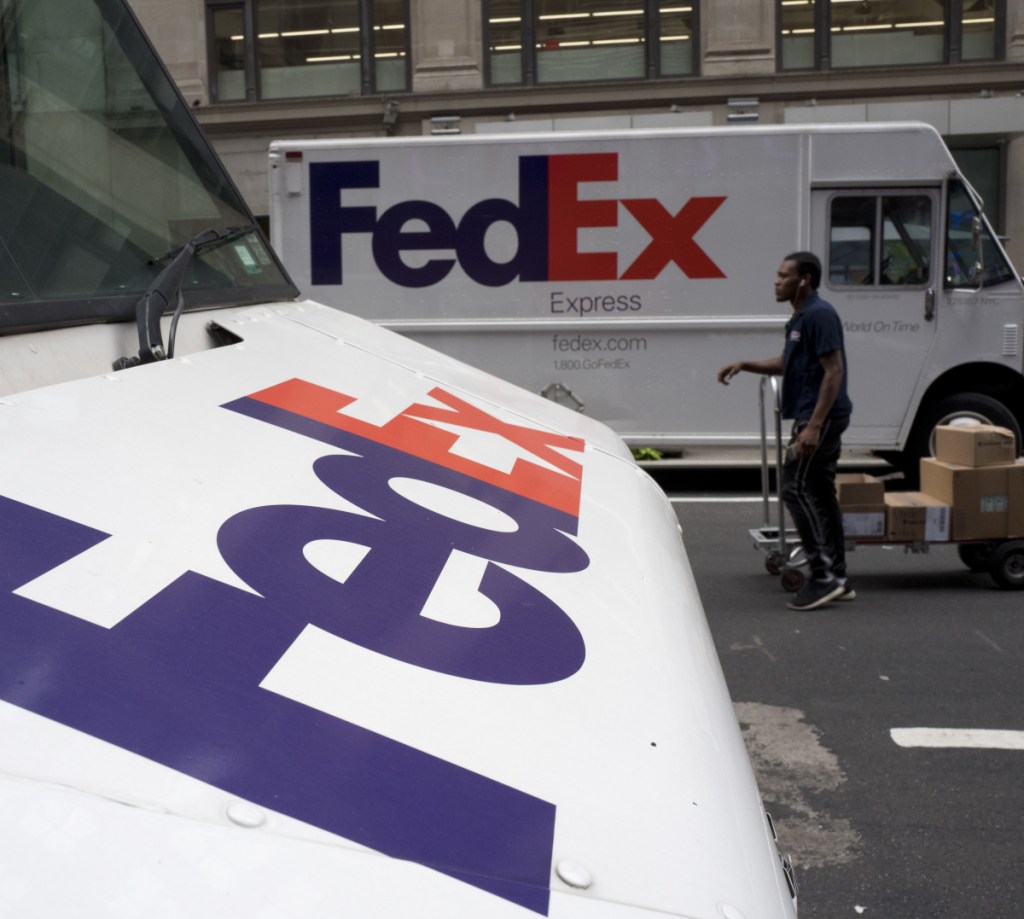 Responding to public pressure, FedEx retained its NRA members discount and supported the right to have guns, but said civilians shouldn't be able to own assault rifles.