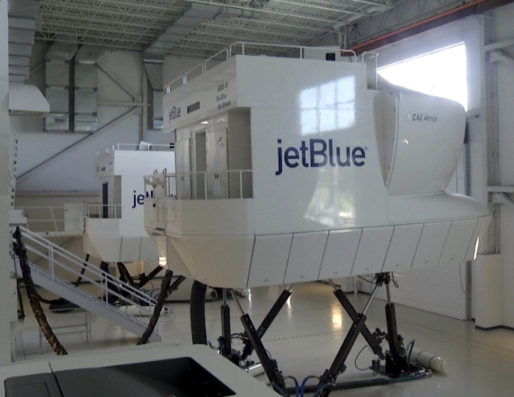 A JetBlue flight simulator in Orlando, Fla. JetBlue Airways is beginning a small-scale program of training people with no flying experience.