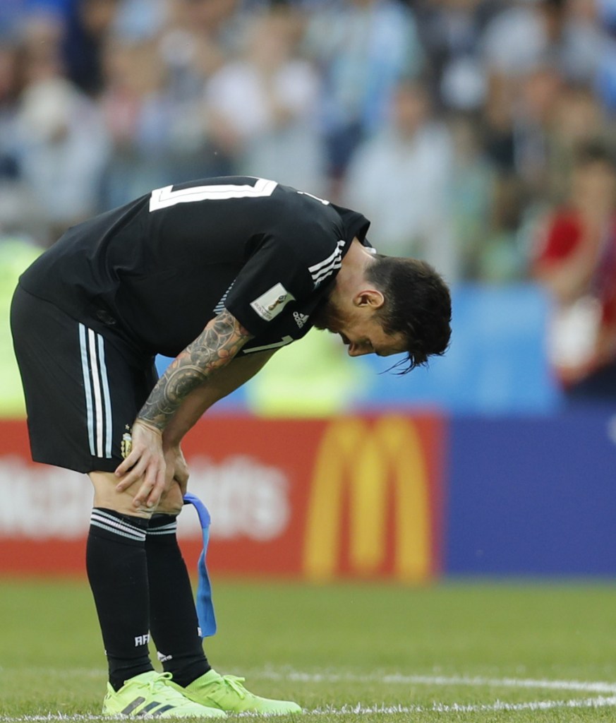 Lionel Messi missed a penalty kick in a surprising 1-1 draw with Iceland, and now Argentina needs to a win over Croatia to clear its path to the round of 16.