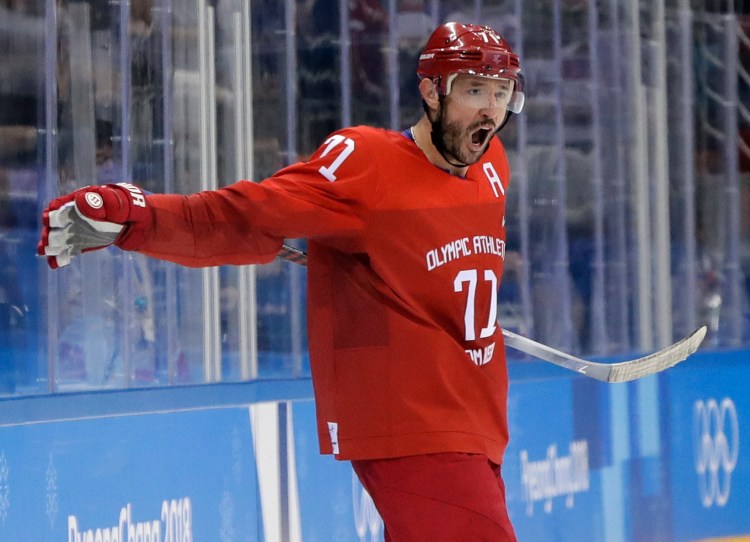 Ilya Kovalchuk will return to the NHL after spending the last five years playing in Russia. He has agreeded to sign a three-year deal with the Los Angeles Kings.