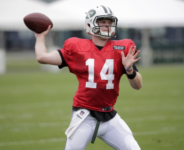 Sam Darnold and the New York Jets finalized a four-year, $30.25 million deal and the rookie quarterback reported to training camp Monday.