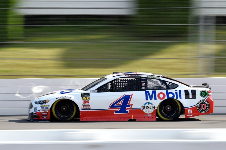 Kevin Harvick won theo pole position for Sunday's race in Long Pond, Pennsylvania, but will start from the back of the field after failing inspection.