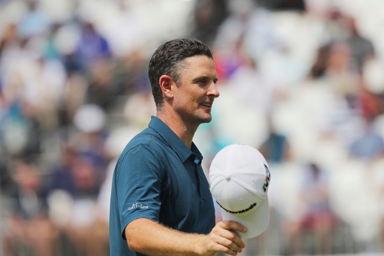 Justin Rose shot 64 on Sunday and has a one-shot lead at the BMW Championship on Saturday in Newton Square, Pennsylvania.