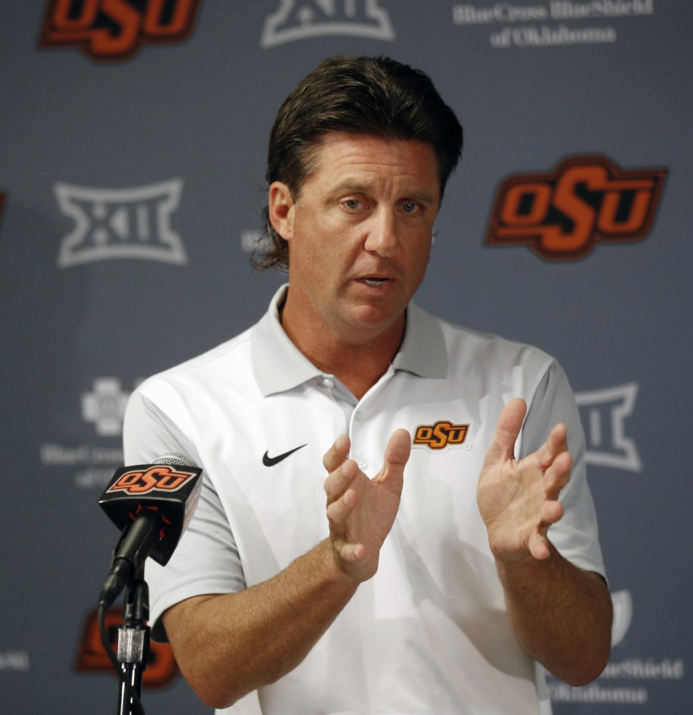 College football recruiting fans used to treat the first Wednesday of February like a virtual national holiday. Now that date's been pushed into the background, likely for good."I just think everybody sees (December) as the new signing date, in my opinion," Oklahoma State coach Mike Gundy said.