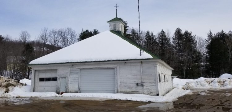 Woodstock residents voted unanimously Monday night to sell the former town garage to conservative television commentator Tucker Carlson for $30,000. Carlson, however, no longer wants it. 