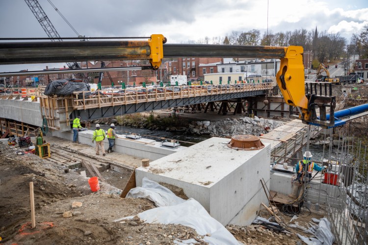 In Gardiner, MaineDOT worked with contracting partners to construct a new bridge deck adjacent to the old one before sliding the 700-ton replacement into place over the course of several days.