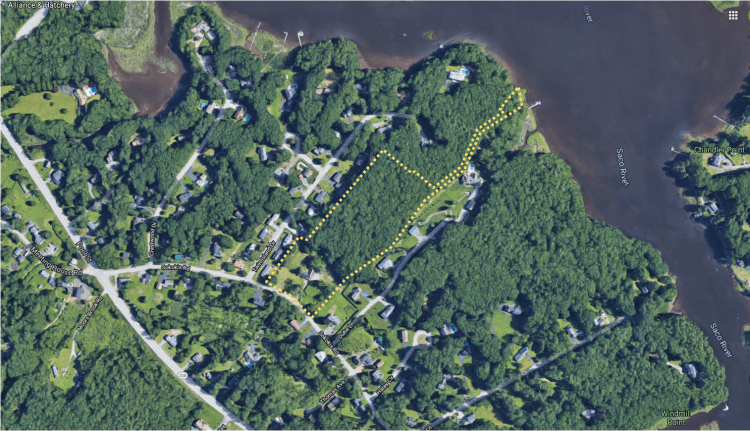 This aerial image of the Tide Water Estates parcel shows the approximate boundary of the 7.1± AC property.