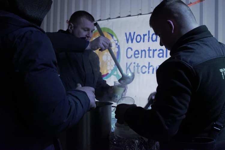 As Ukrainian families crossed into Poland last month, World Central Kitchen workers served hot chicken stew, tea and apple pie. 