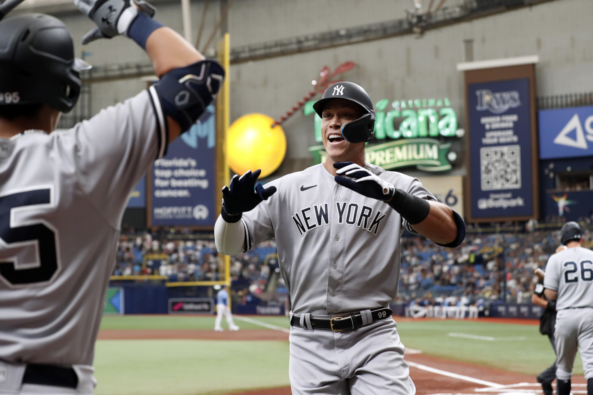 MLB roundup: Cards' Miles Mikolas just misses no-hitter vs. Pirates