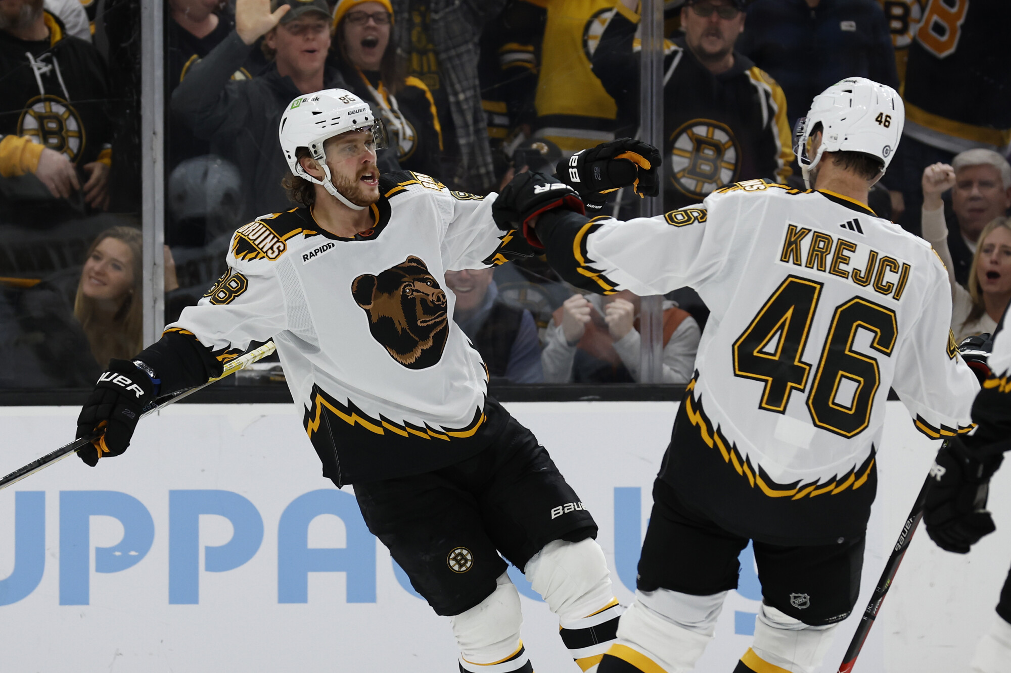 Bruins dominant in 5-1 win over Avalanche - The Rink Live