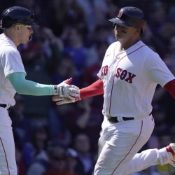 Six-run third helps Red Sox trounce Twins, 11-5