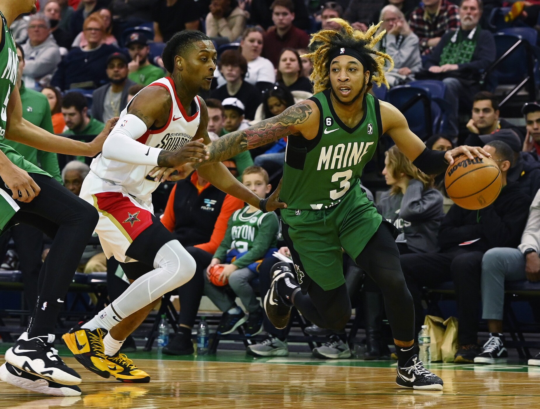 Suns make series of moves, including signing former Celtics player