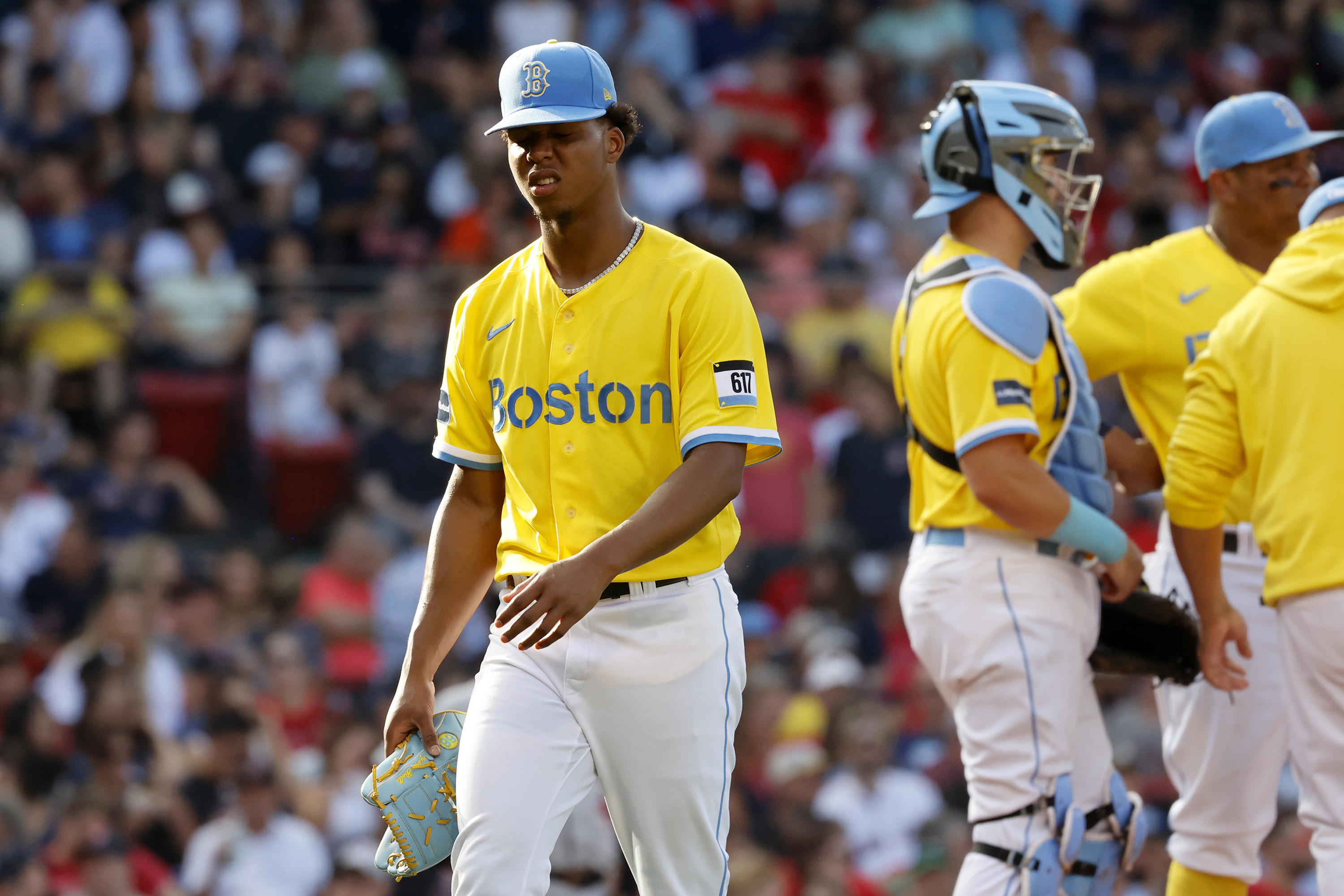 Will Boston Red Sox wear yellow jerseys in ALDS to honor Boston Marathon?