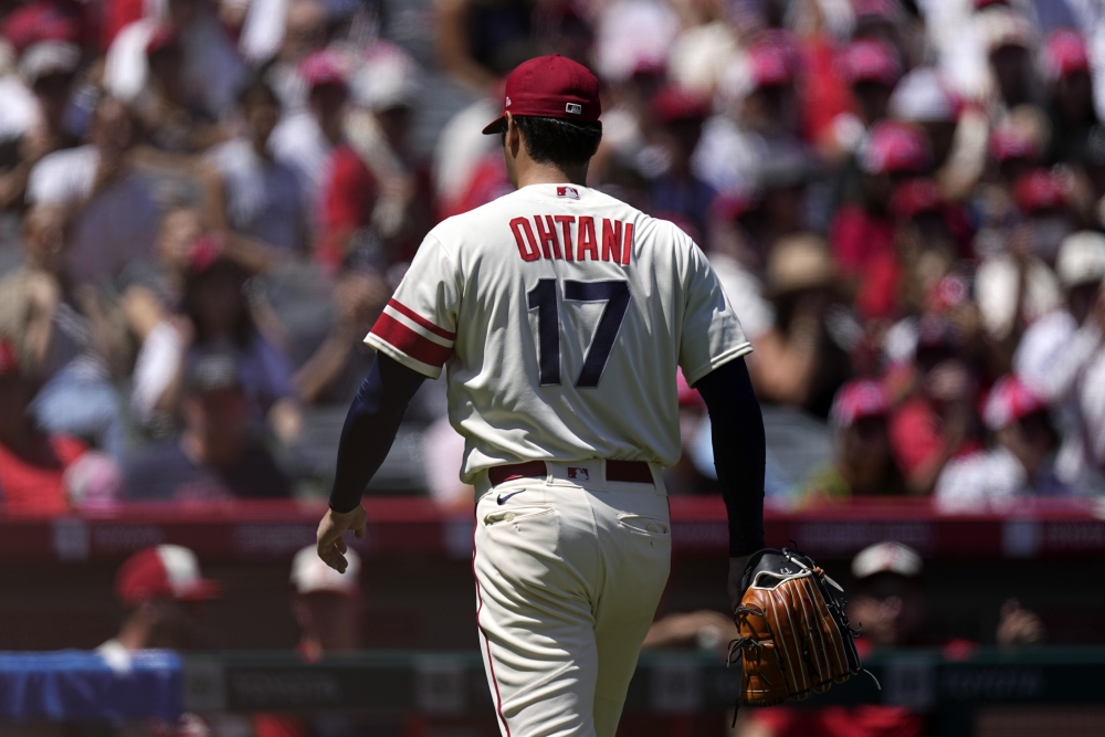 By The Numbers: Shohei Ohtani's historic two-way season