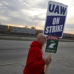 Auto Workers Strikes